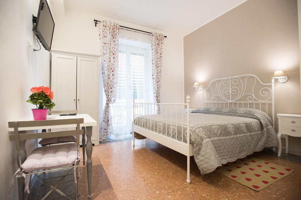 La Chiave Di Roma Bed & Breakfast Стая снимка